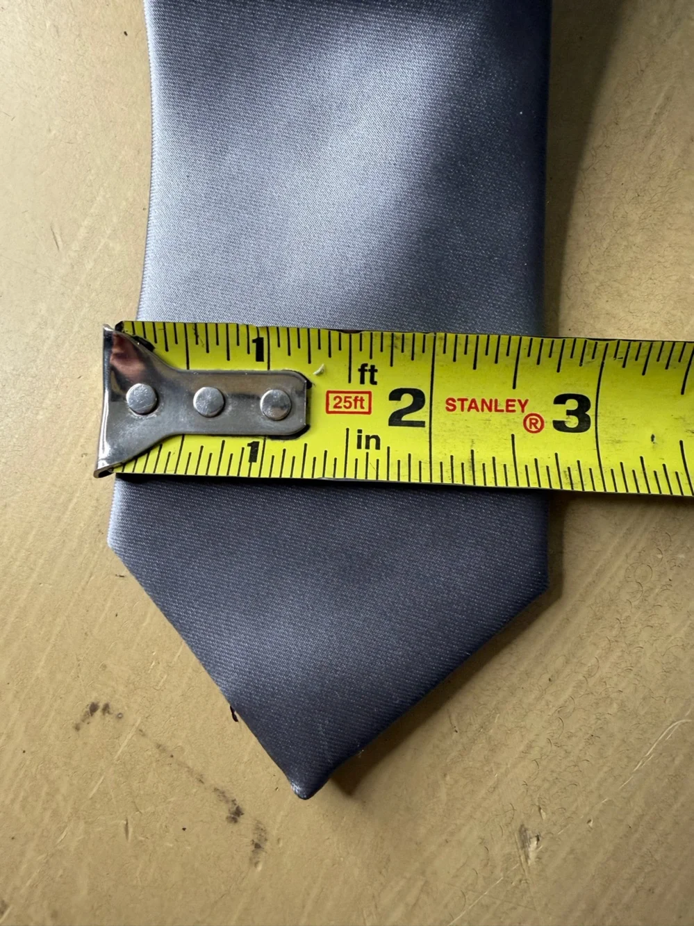 Van Heusen Silver Tie - Picture 4 of 4